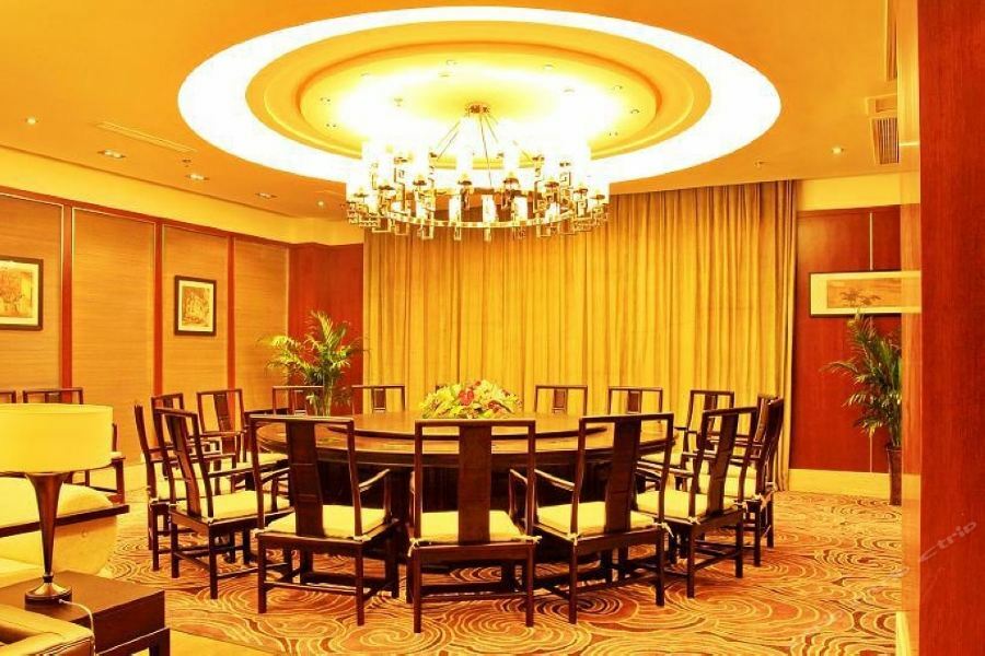 Langzhong Grand Hotel Shahepu Екстер'єр фото