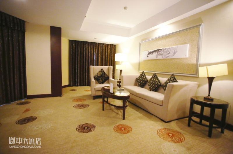 Langzhong Grand Hotel Shahepu Екстер'єр фото